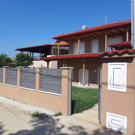 KarianíΓιώργος Και Εύα公寓 外观 照片